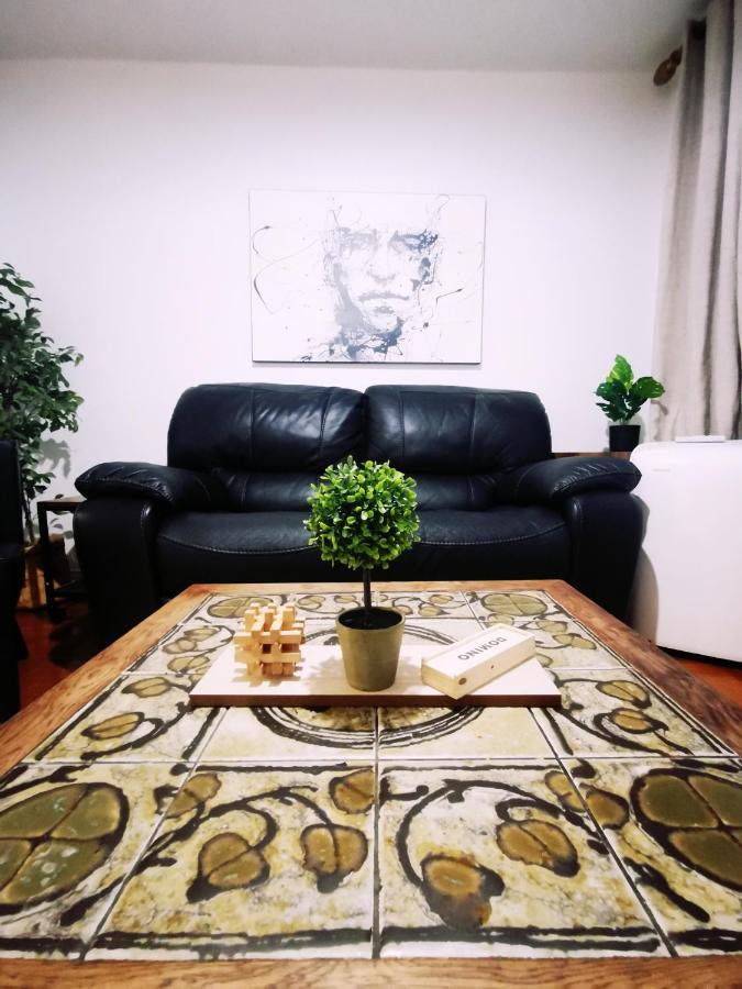 Plush 2 Bedroom Unit 5Min Downtown Off Wellington 몬트리올 외부 사진