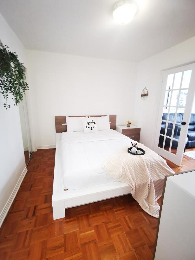 Plush 2 Bedroom Unit 5Min Downtown Off Wellington 몬트리올 외부 사진
