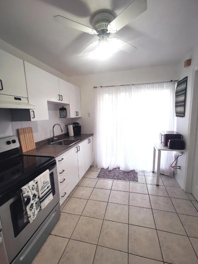 Plush 2 Bedroom Unit 5Min Downtown Off Wellington 몬트리올 외부 사진