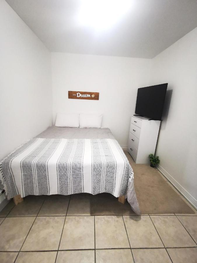 Plush 2 Bedroom Unit 5Min Downtown Off Wellington 몬트리올 외부 사진